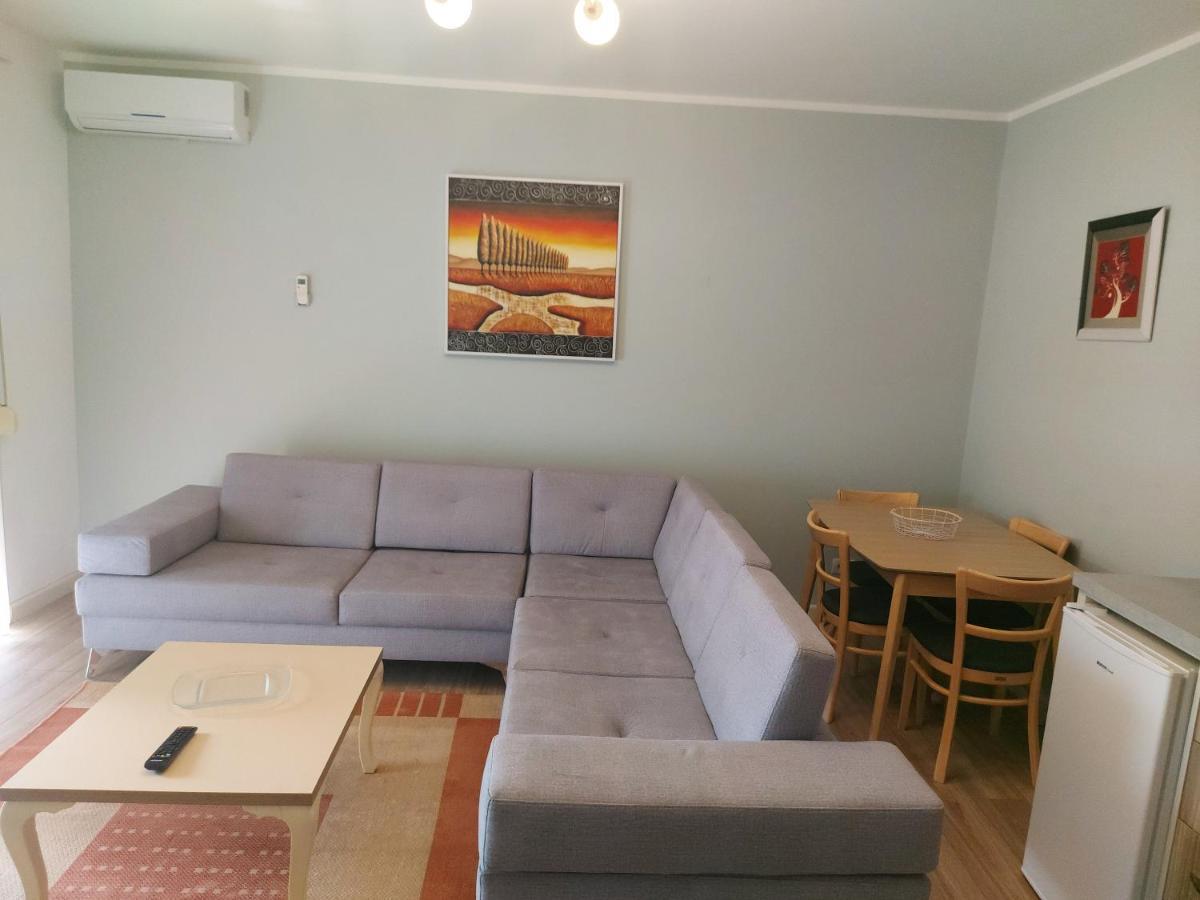 Bral Apartment 6 Дуррес Екстер'єр фото